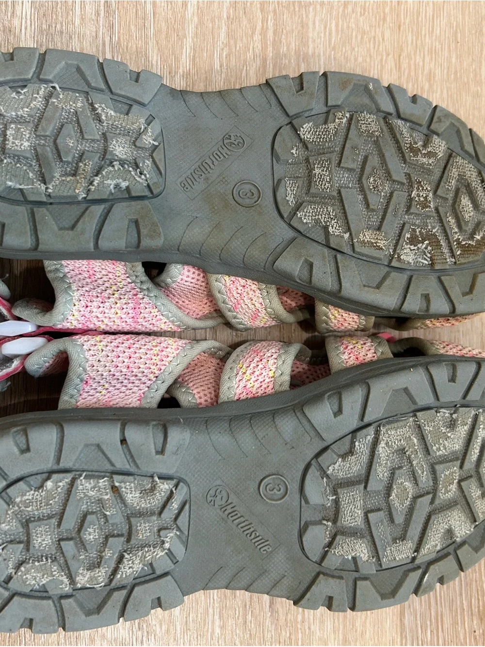 Northside Kids Pink & Teal Athletic Sandals size 3